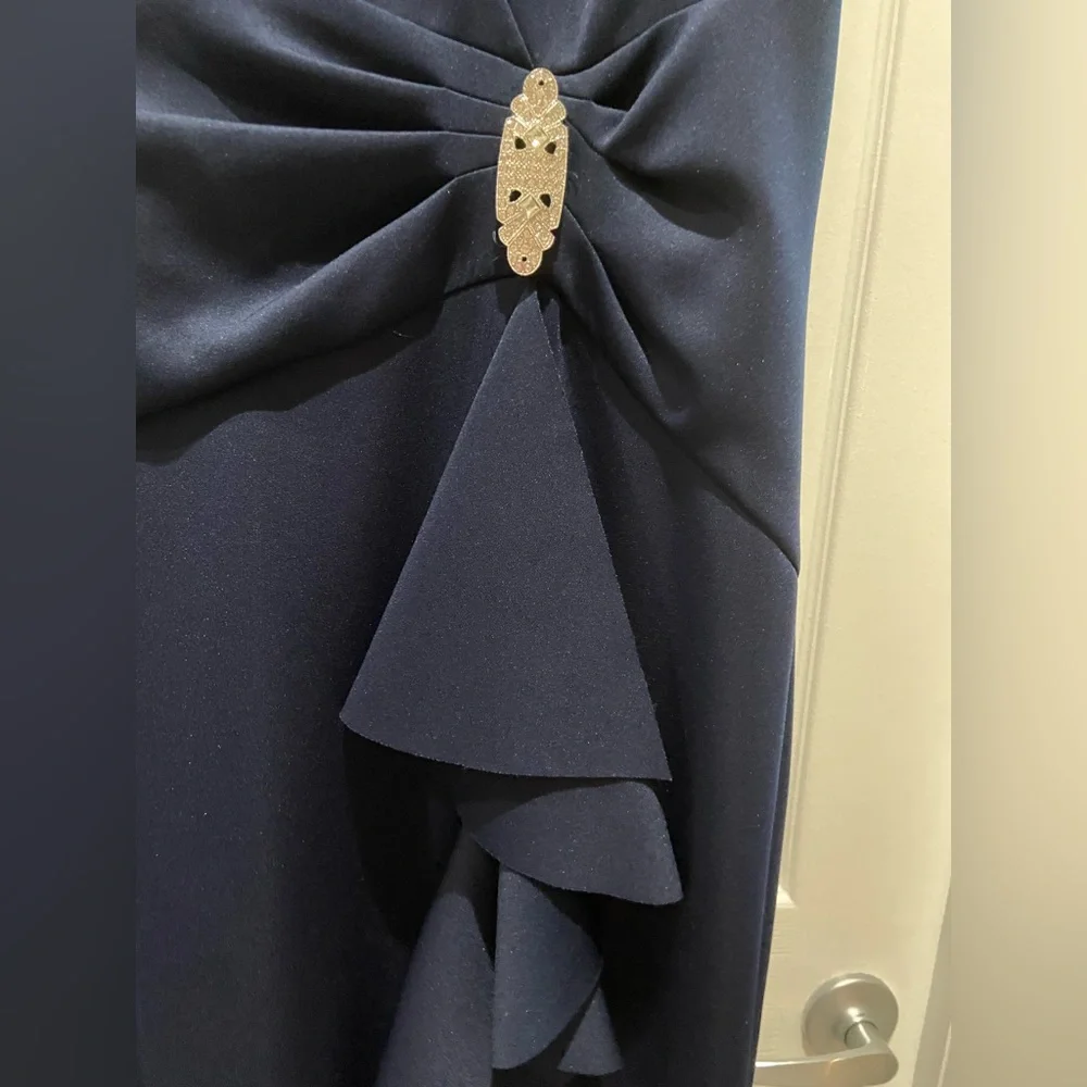 Jessica Howard Navy Women's Scuba Cascade Ruffle Gown, worn once, size 16 - Picture 4 of 5